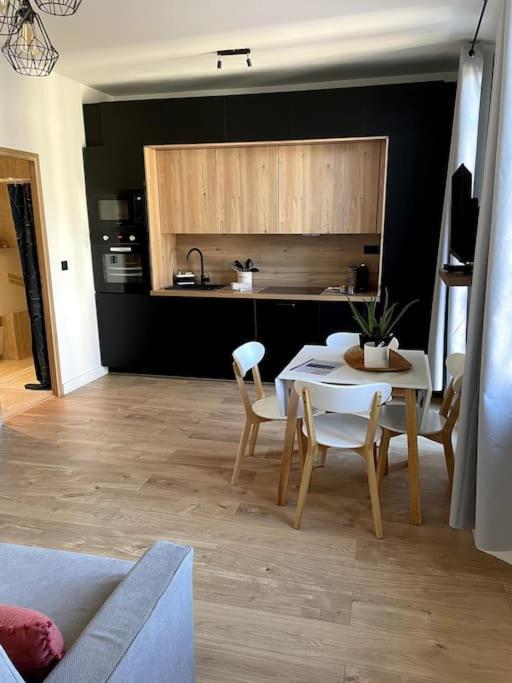 Apartment Marlene Vieil Antibes, Quartier Renove Et Dynamique, Clim, Balcon